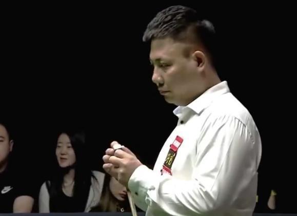 一系列看似 一系列看似